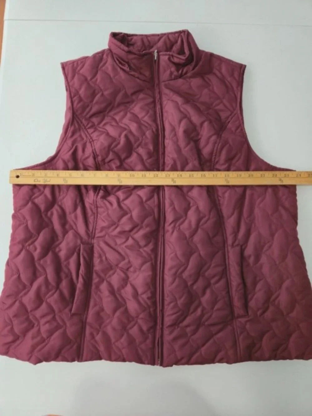 NWT CJ Banks Quilted Maroon Lightweight Puffer Vest 2X